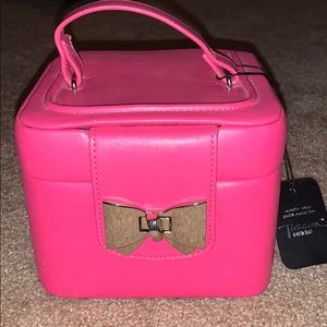 adorable jewelry holder! new with tags!